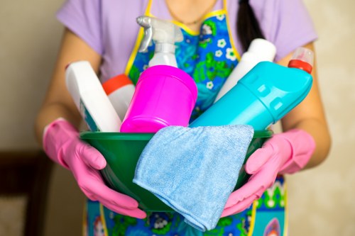Using baking soda to deodorize a mattress